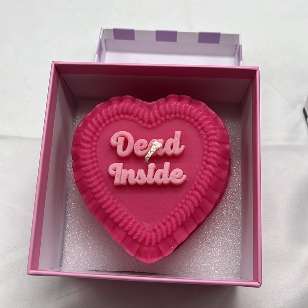 Soy Wax Blend Candle Dead Inside Heart Candle - Picture 4 of 5